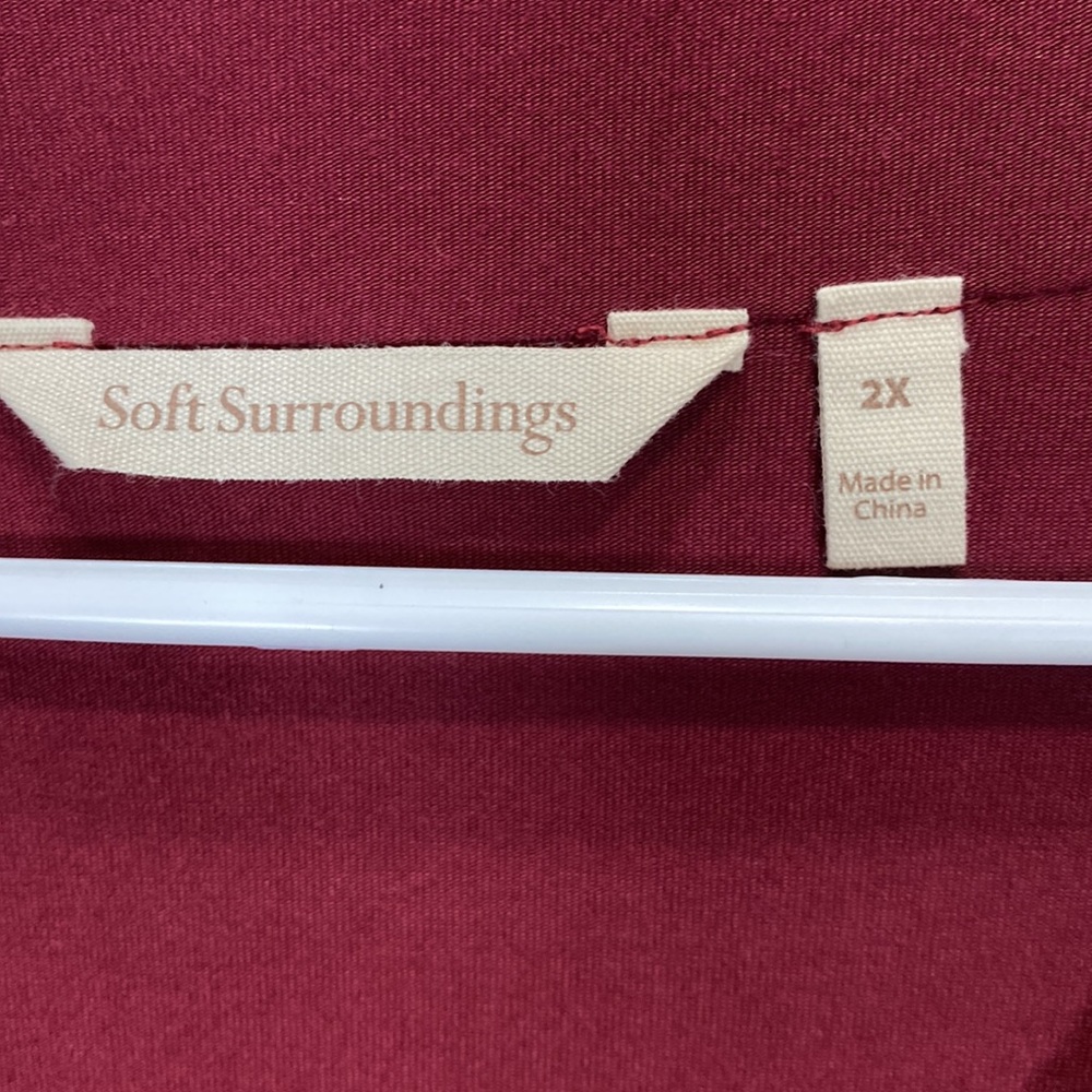 Soft Surroundings Adornment top red - Picture 3 of 9
